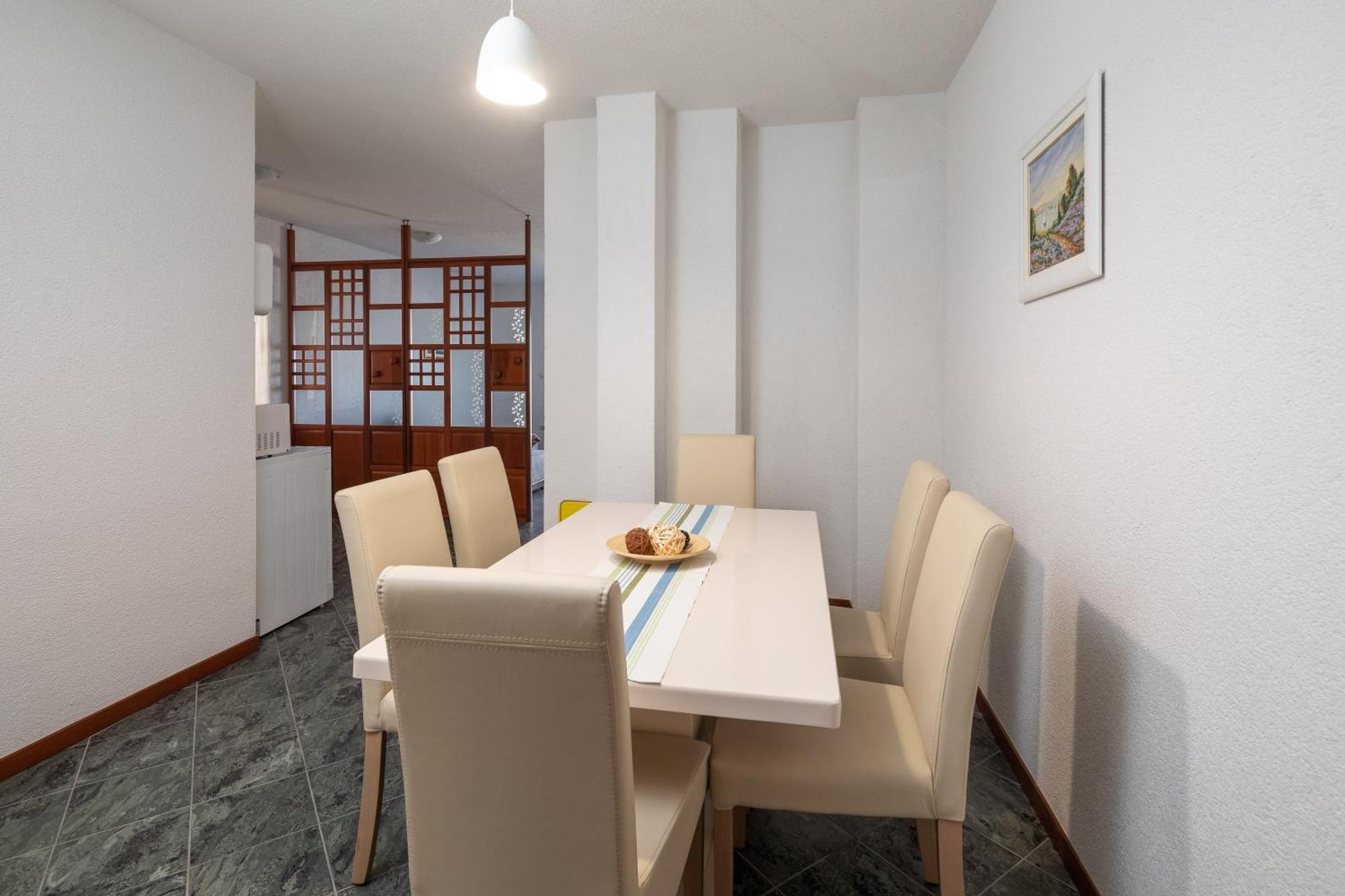 Luxury Residence 오미스 객실 사진